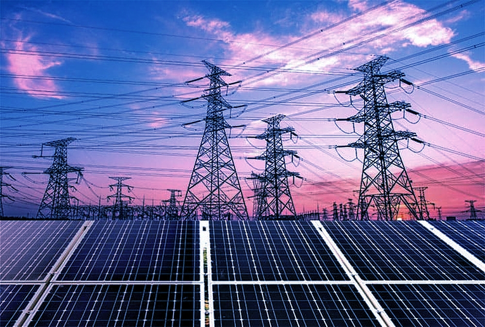 Generación distribuida, clave para abastecer a parques industriales en el norte y el Bajío: Enlight Datoz ALT