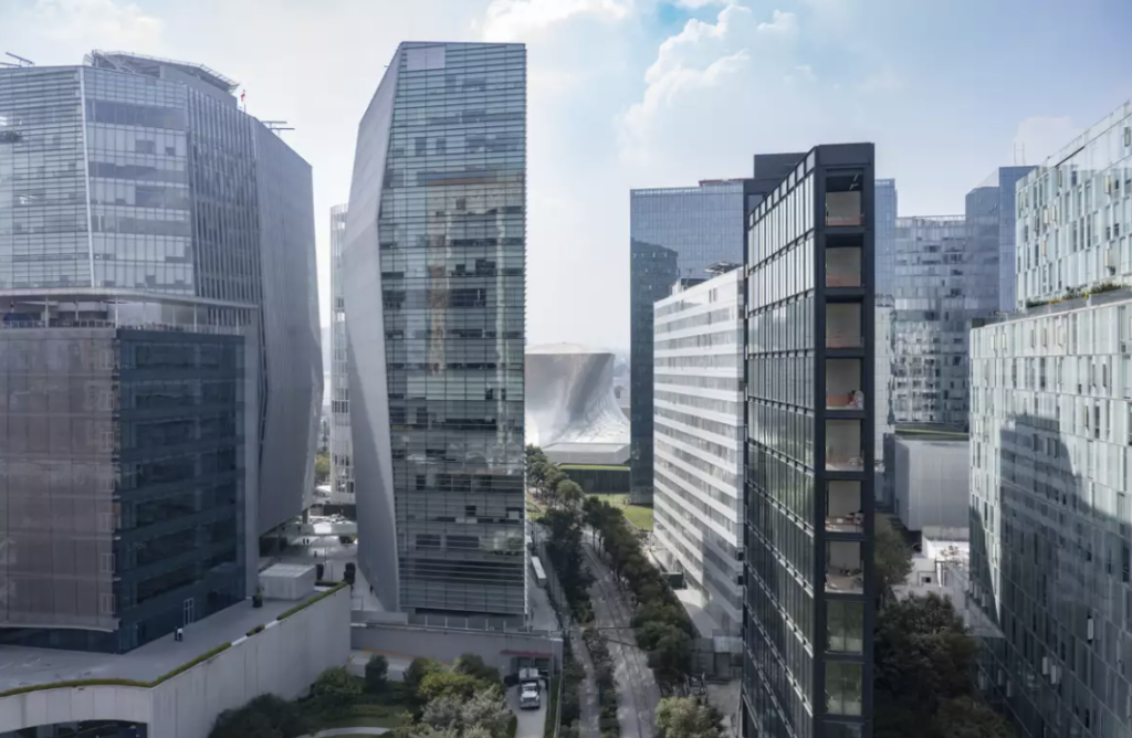 A pesar de los retos inmobiliarios, Fibras crecen 2 millones de metros cuadrados en 2025 Datoz