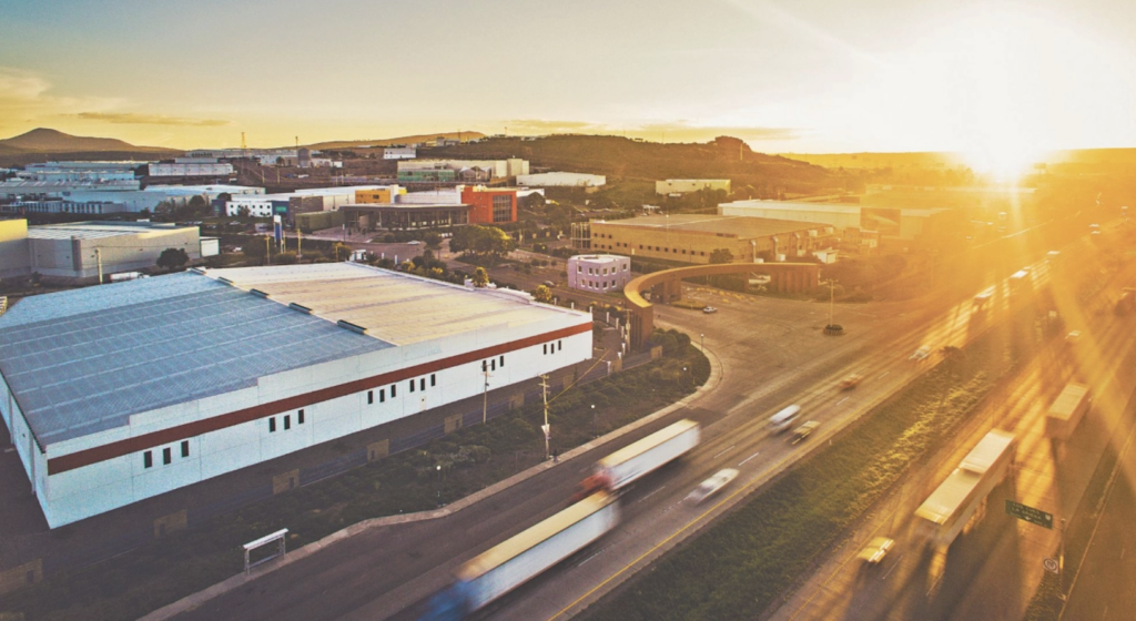 Sector industrial desacelera expansión ante incertidumbre comercial Datoz