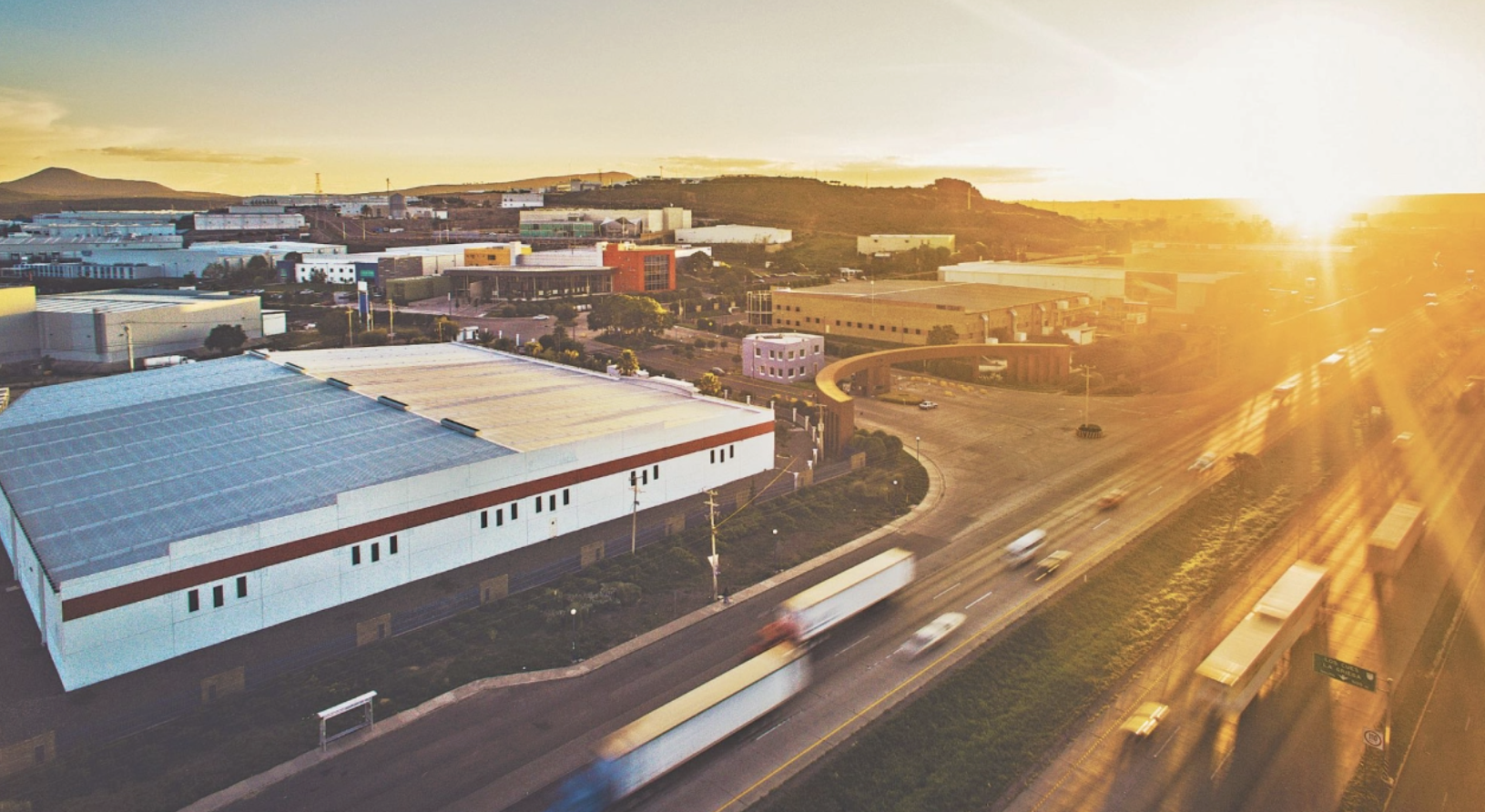 Sector industrial desacelera expansión ante incertidumbre comercial Datoz